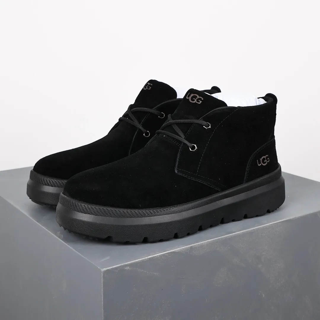 Pick up locally 💰760 The core recommendation is good price UGG2023 new autumn and winter men's comfortable flat-soled lace-up solid color round toe fashionable casual short boots 1151773 Burleigh series Burleigh Chuck boots 5mm UGGplush lining in the shoe, 10mm UGGplush Insole, waterproof suede upper, polyester fiber laces, embossed brand logo on the heel, EVA outsole, non-slip hollow spider web pattern rubber Size: 40 41 42 43 44 45